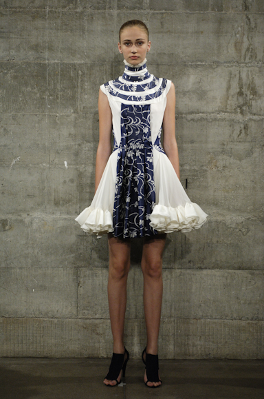 desfiles-pedrolourenco-saopauloinverno2006rtw-108