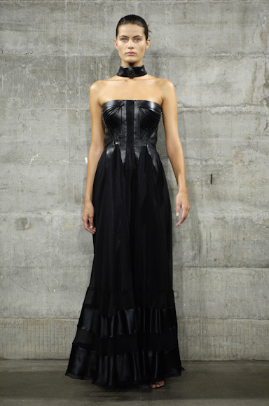 desfiles-pedrolourenco-saopauloinverno2006rtw-120