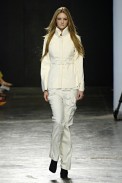 desfiles-raiadegoeye-saopauloinverno2006rtw-100
