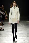 desfiles-raiadegoeye-saopauloinverno2006rtw-102
