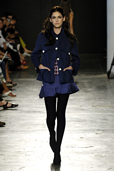 desfiles-raiadegoeye-saopauloinverno2006rtw-112