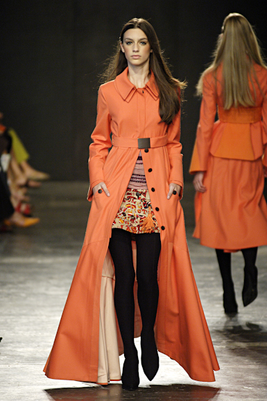 desfiles-raiadegoeye-saopauloinverno2006rtw-116