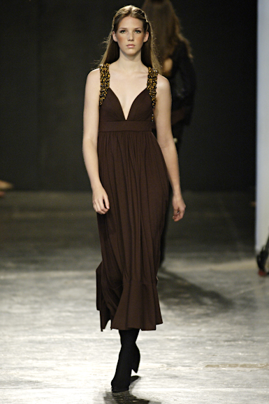 desfiles-raiadegoeye-saopauloinverno2006rtw-126