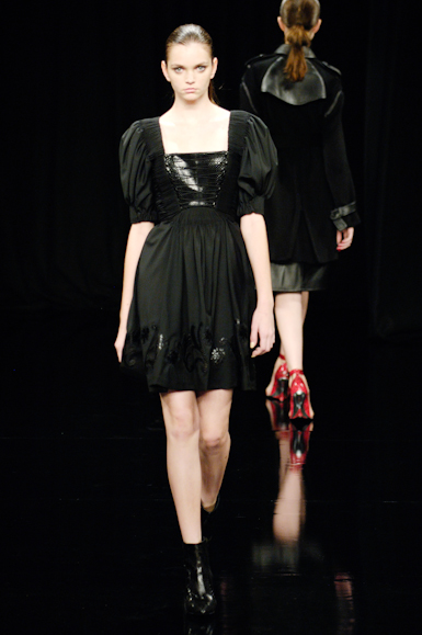 desfiles-reinaldolourenco-saopauloinverno2006rtw-108