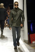desfiles-ricardoalmeida-saopauloinverno2006rtw-109
