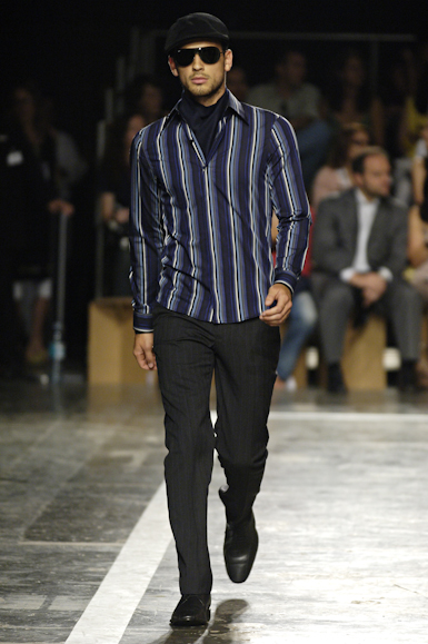 desfiles-ricardoalmeida-saopauloinverno2006rtw-110
