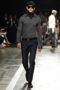 desfiles-ricardoalmeida-saopauloinverno2006rtw-118