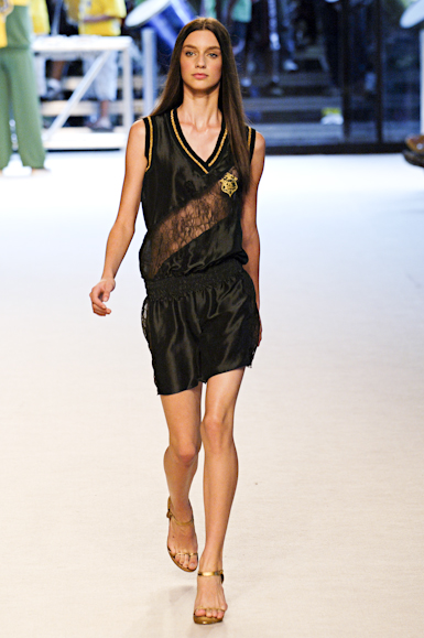 desfiles-rosacha-saopauloinverno2006rtw-123