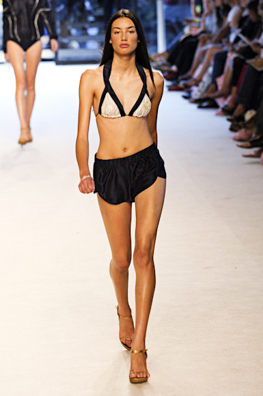 desfiles-rosacha-saopauloinverno2006rtw-130
