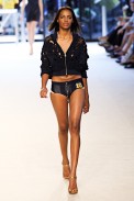 desfiles-rosacha-saopauloinverno2006rtw-132