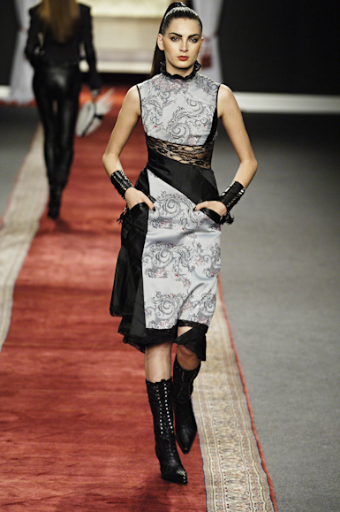 desfiles-samuelcirnasck-saopauloinverno2006rtw-108