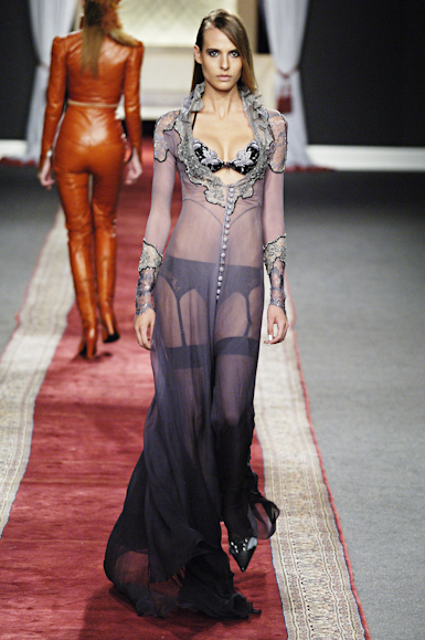 desfiles-samuelcirnasck-saopauloinverno2006rtw-116