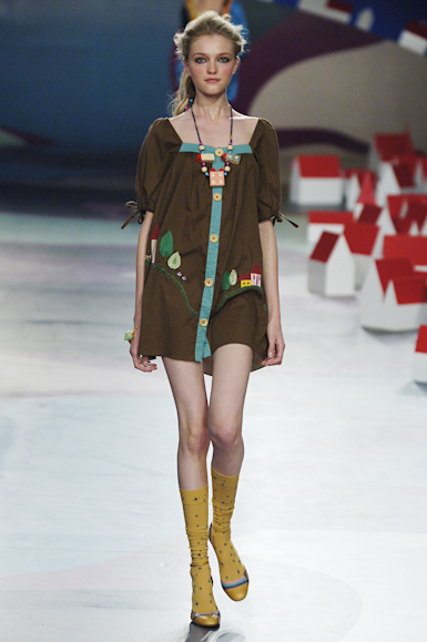 desfiles-triton-saopauloinverno2006rtw-101