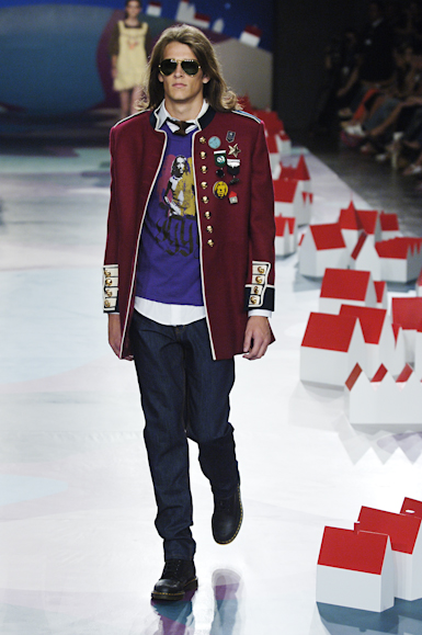 desfiles-triton-saopauloinverno2006rtw-106