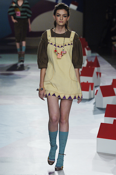desfiles-triton-saopauloinverno2006rtw-107