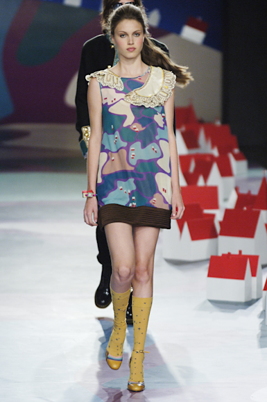 desfiles-triton-saopauloinverno2006rtw-122