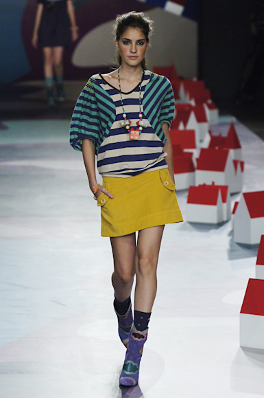 desfiles-triton-saopauloinverno2006rtw-123