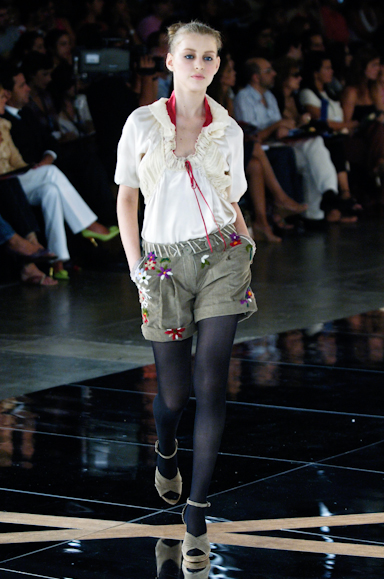 desfiles-iodice-saopauloinverno2006rtw-104