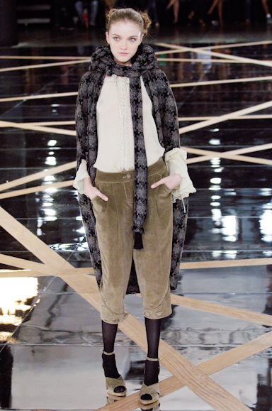 desfiles-iodice-saopauloinverno2006rtw-112