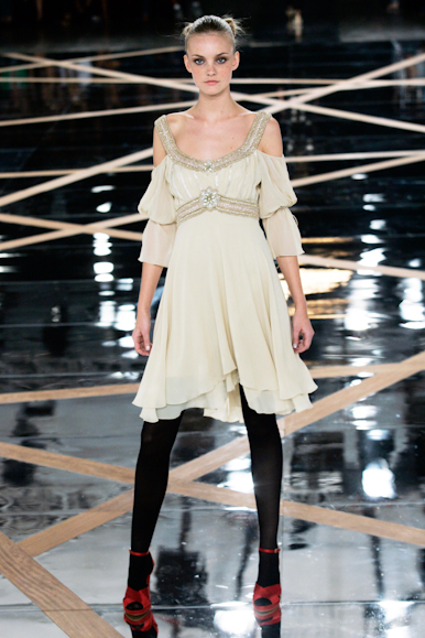 desfiles-iodice-saopauloinverno2006rtw-141