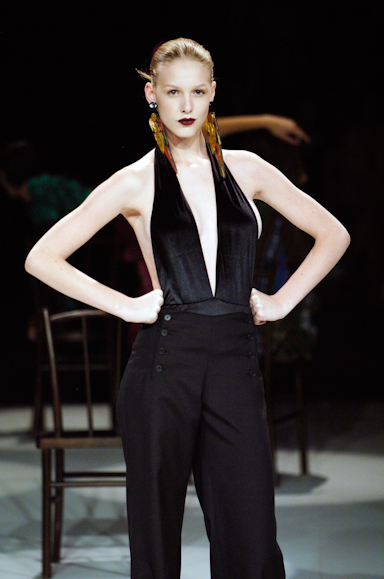 desfiles-neon-saopauloinverno2006rtw-109