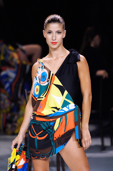 desfiles-neon-saopauloinverno2006rtw-115