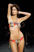 desfiles-neon-saopauloinverno2006rtw-119
