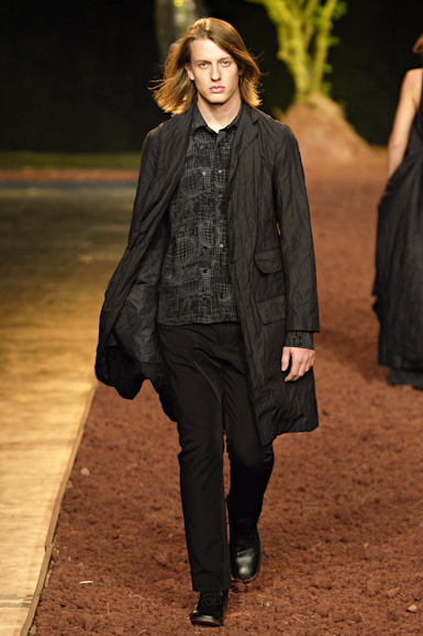 desfiles-uma-saopauloinverno2006rtw-101