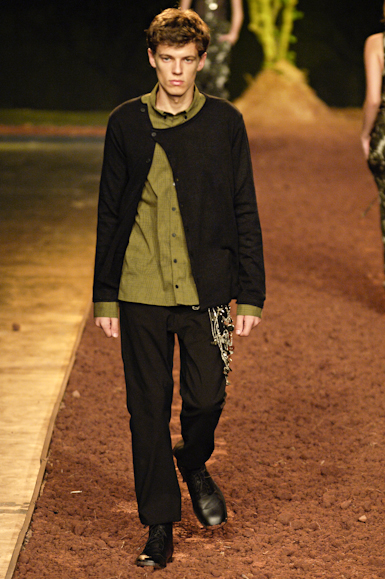 desfiles-uma-saopauloinverno2006rtw-110