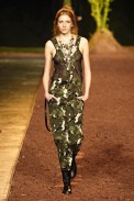 desfiles-uma-saopauloinverno2006rtw-111