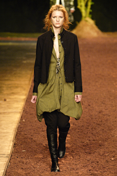 desfiles-uma-saopauloinverno2006rtw-114