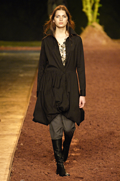 desfiles-uma-saopauloinverno2006rtw-117