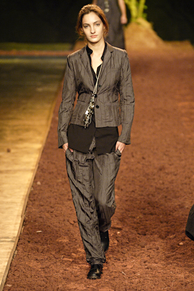 desfiles-uma-saopauloinverno2006rtw-121