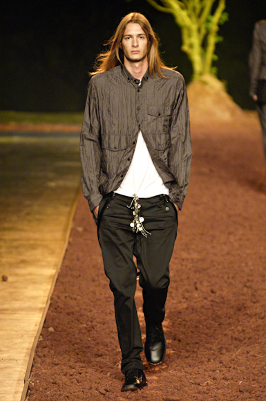 desfiles-uma-saopauloinverno2006rtw-123