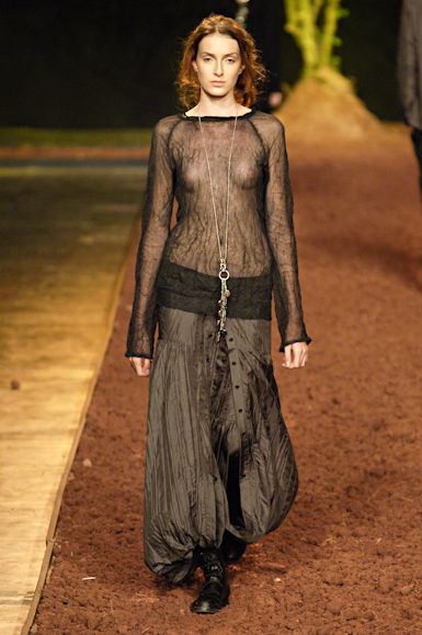 desfiles-uma-saopauloinverno2006rtw-124