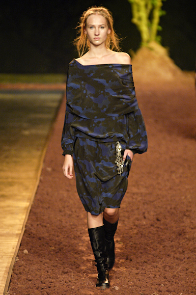 desfiles-uma-saopauloinverno2006rtw-126