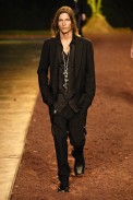 desfiles-uma-saopauloinverno2006rtw-137
