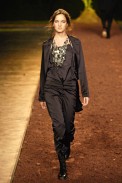 desfiles-uma-saopauloinverno2006rtw-139