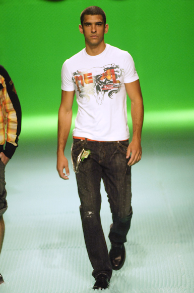 desfiles-vrom-saopauloinverno2006rtw-100