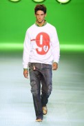 desfiles-vrom-saopauloinverno2006rtw-107