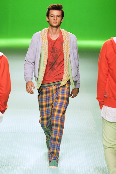 desfiles-vrom-saopauloinverno2006rtw-109
