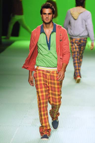 desfiles-vrom-saopauloinverno2006rtw-110