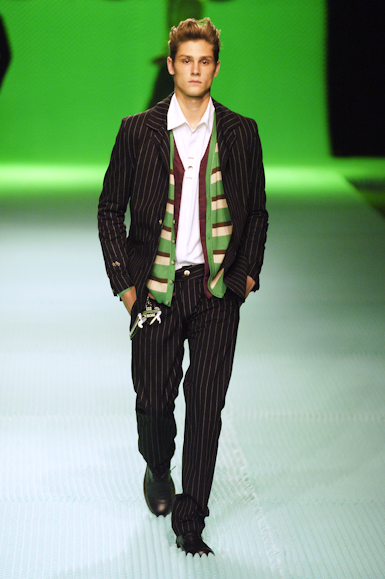 desfiles-vrom-saopauloinverno2006rtw-125