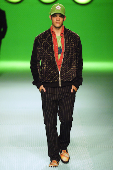desfiles-vrom-saopauloinverno2006rtw-127