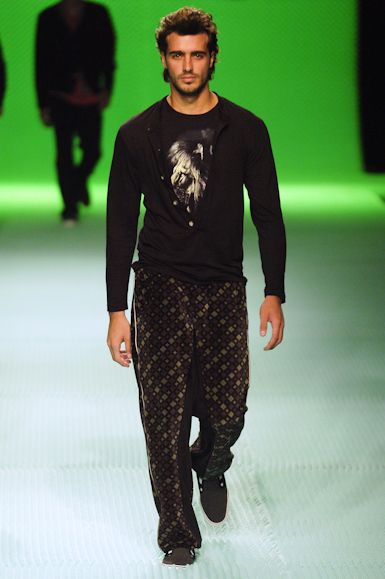 desfiles-vrom-saopauloinverno2006rtw-130