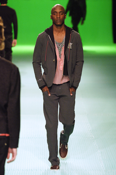 desfiles-vrom-saopauloinverno2006rtw-132