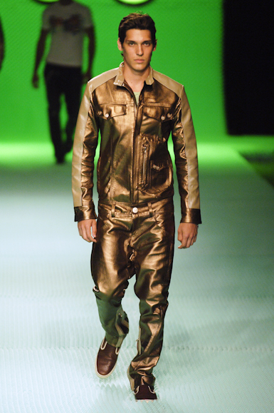 desfiles-vrom-saopauloinverno2006rtw-134