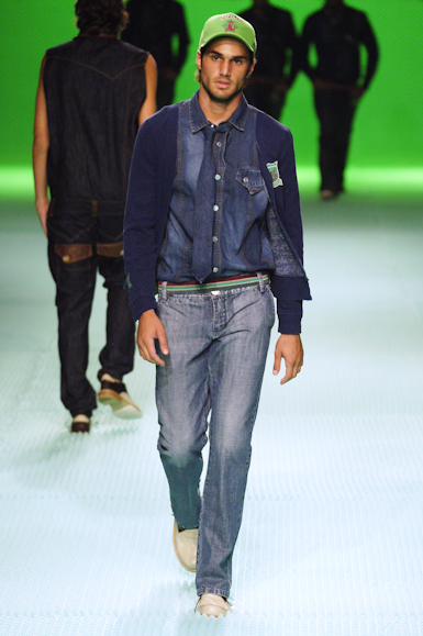 desfiles-vrom-saopauloinverno2006rtw-138