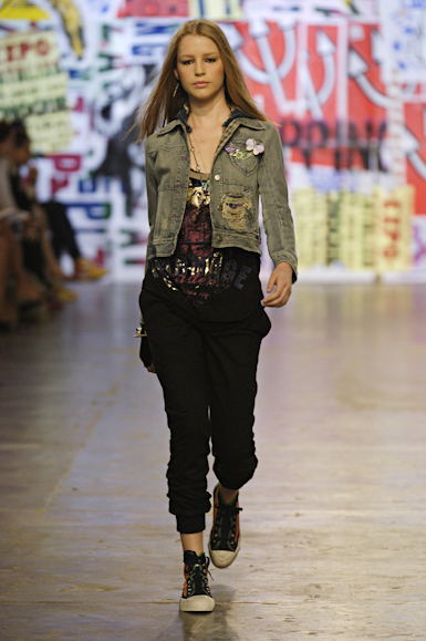 desfiles-zapping-saopauloinverno2006rtw-134