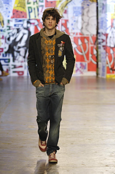desfiles-zapping-saopauloinverno2006rtw-136